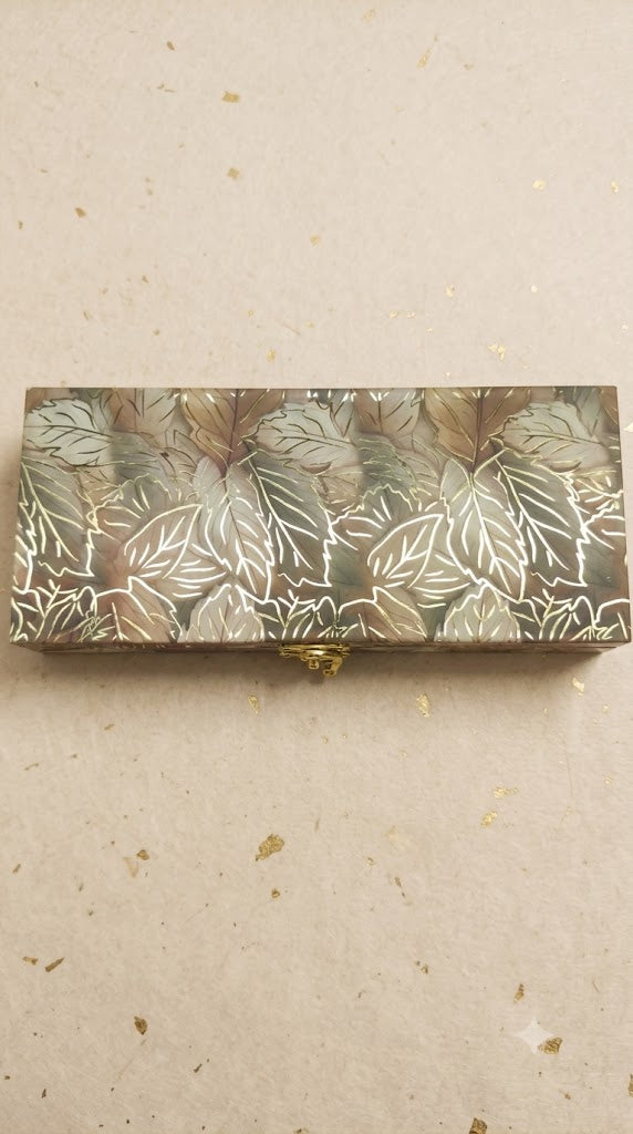 Beautiful Pattren Style Shagun Gaddi Box