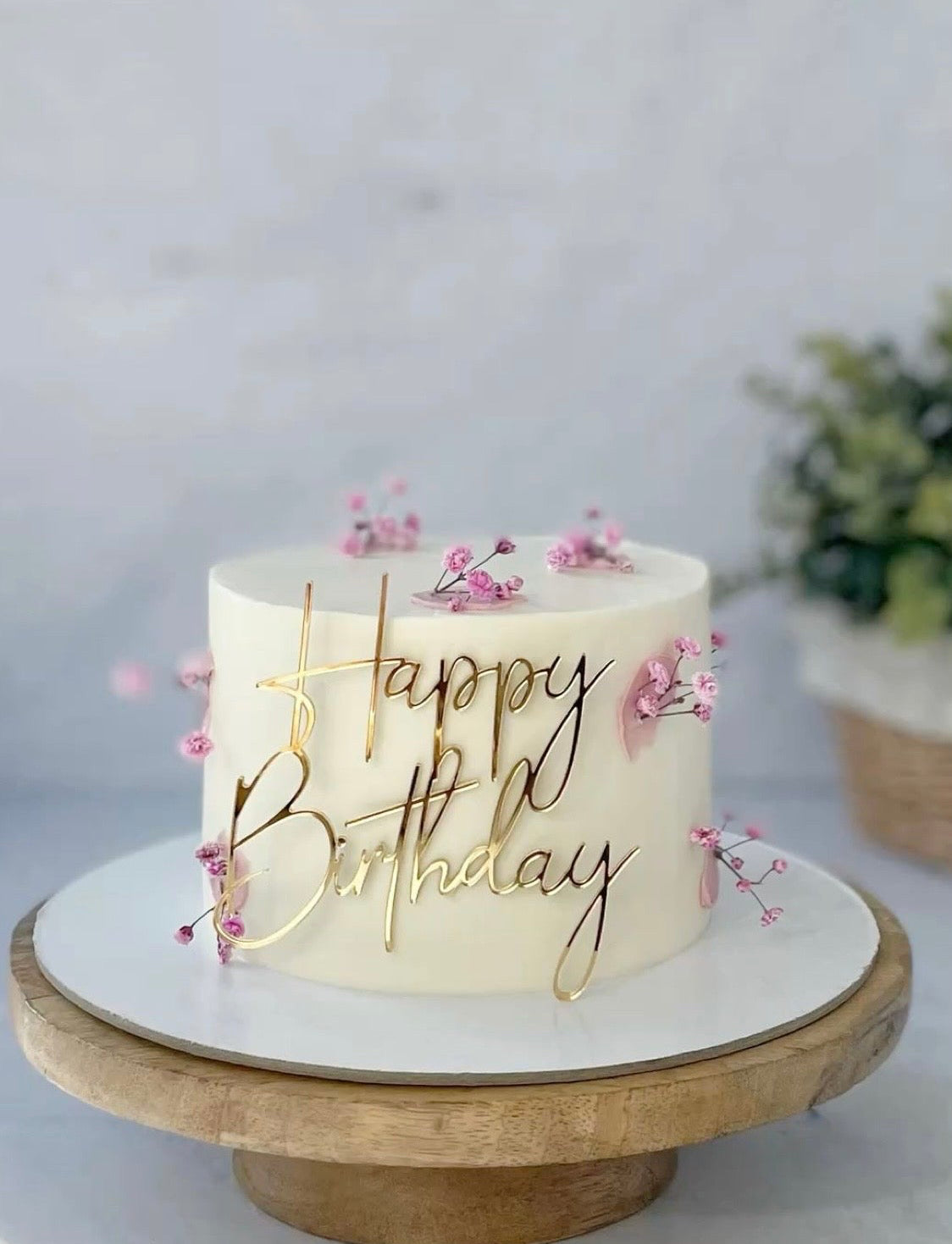 Aesthetic White & Pink Cake ( 1kg )