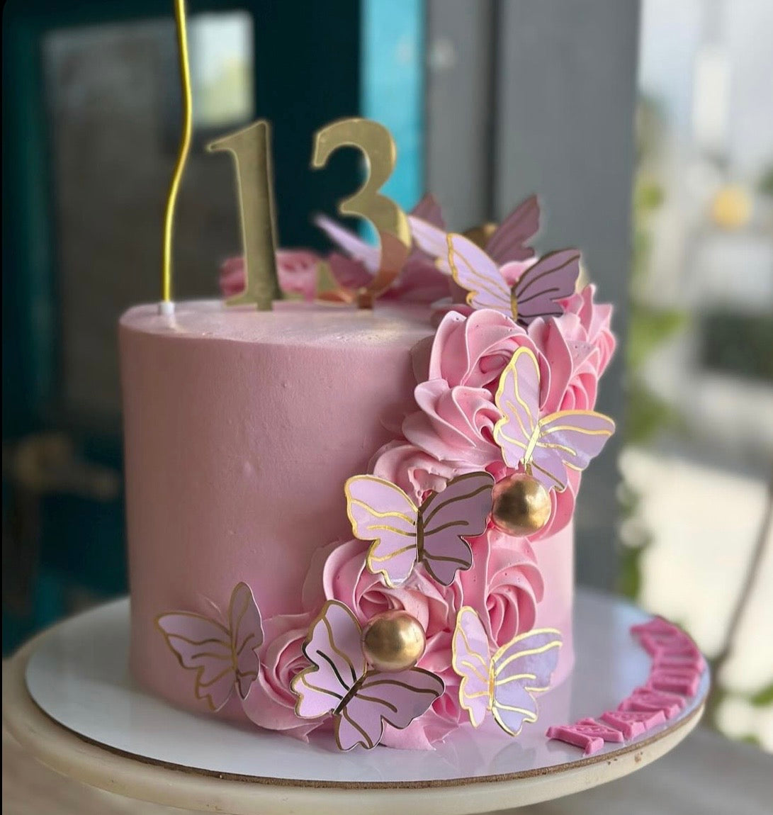 Pink Butterfly Cake ( 1kg )