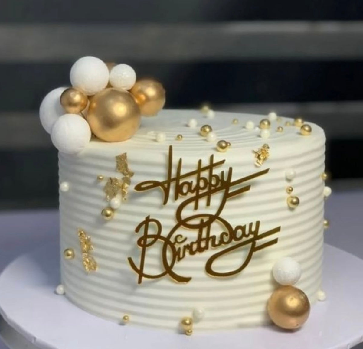 White and Gold Ball Cake ( 1kg )