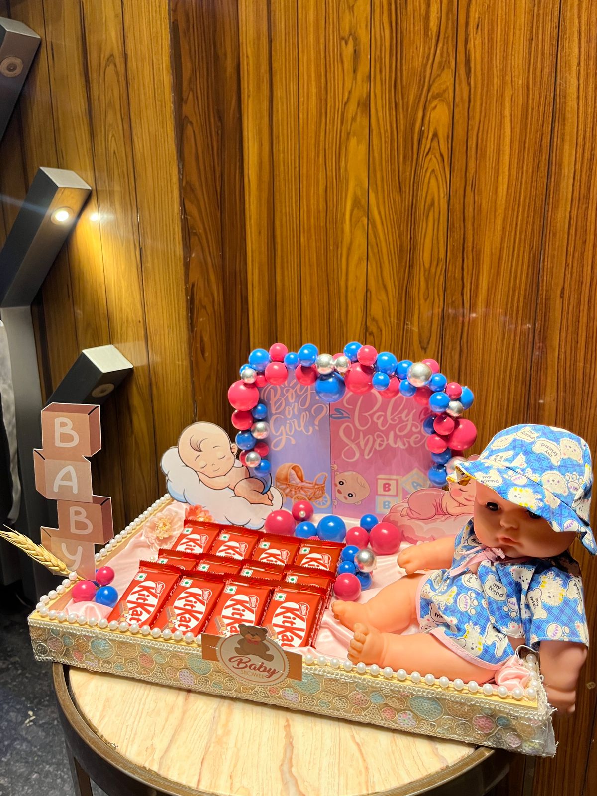 Baby Shower KitKat & Doll Tray