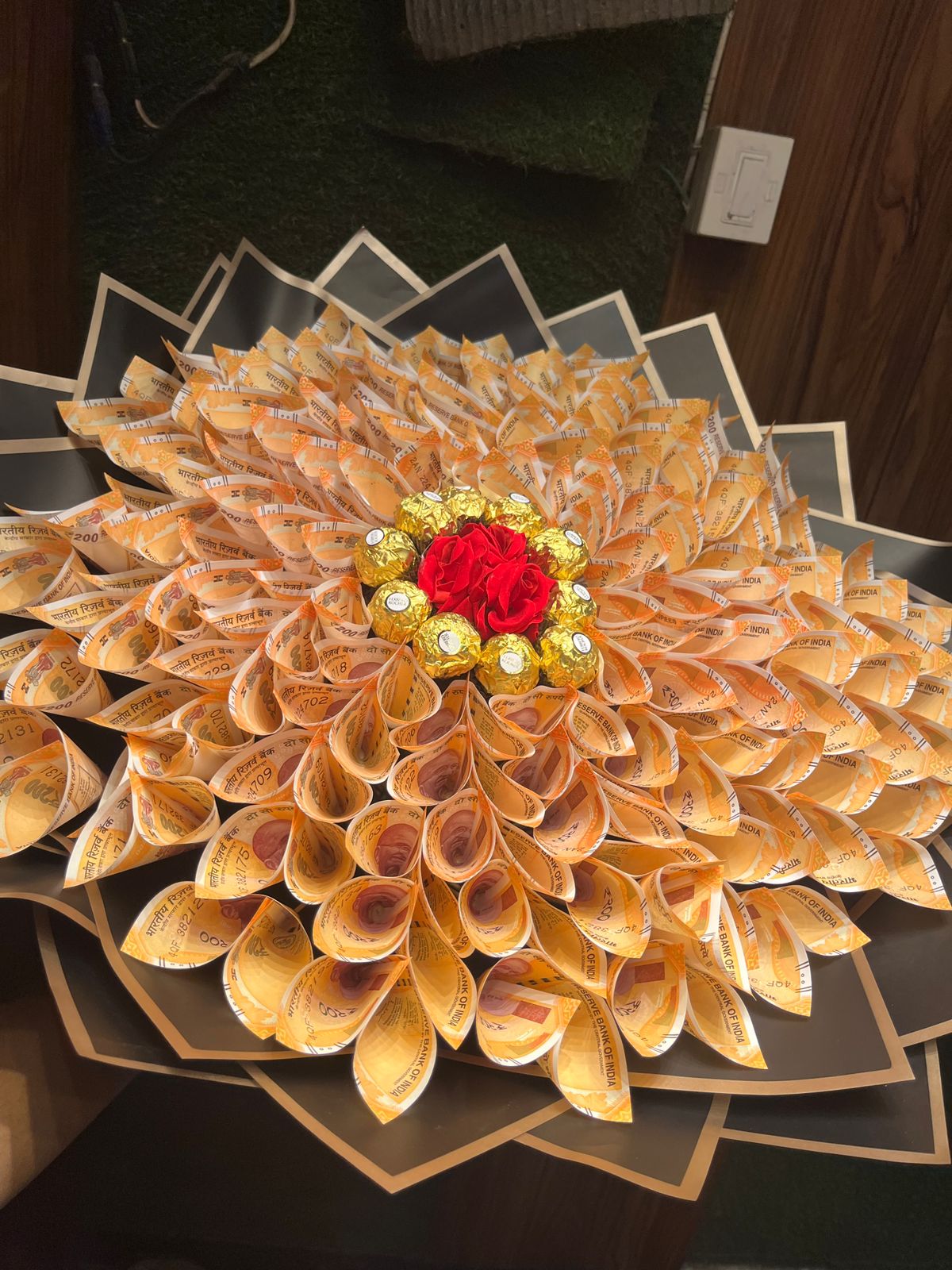 21000 wala bouquet with 10 ferrero