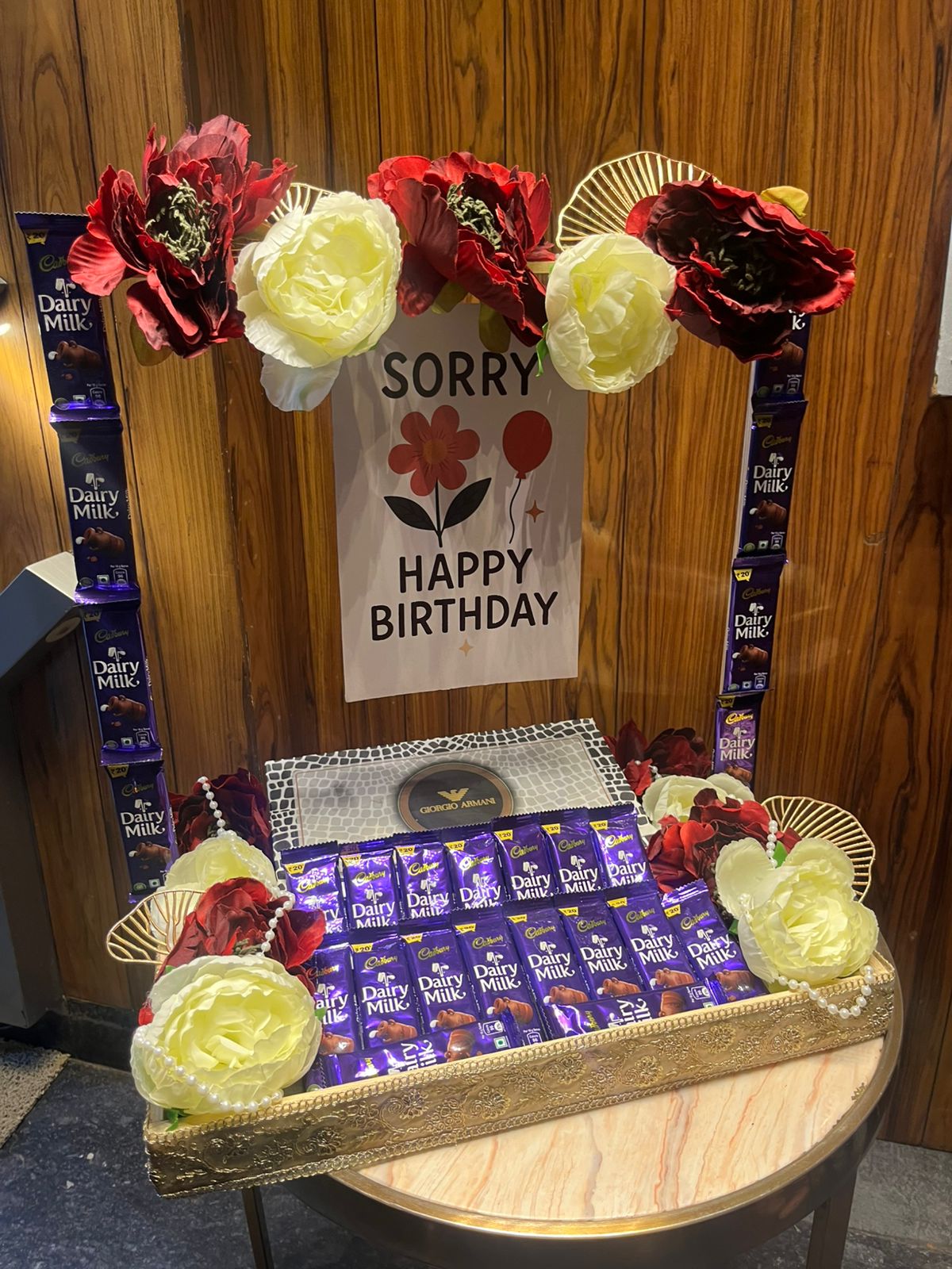 Sorry hamper with belt and purse