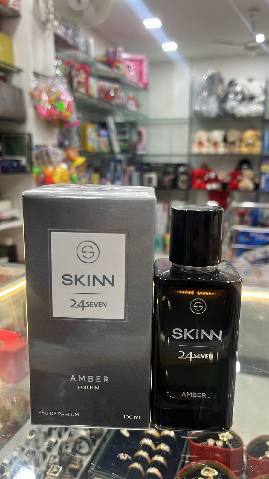 Skinn Perfume