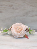Cream and blush roses bunch
