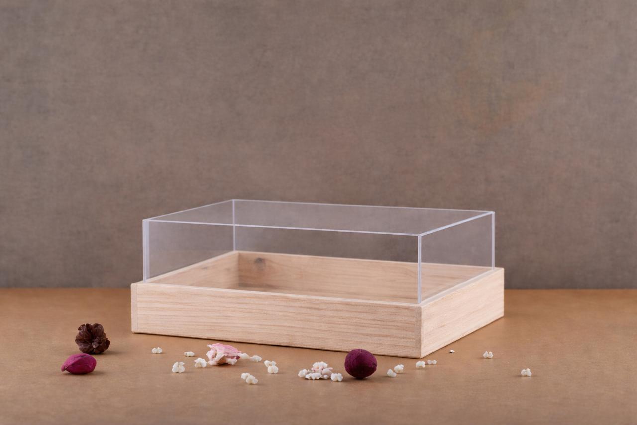 12*18 inches acrylic box with 6 inches height
