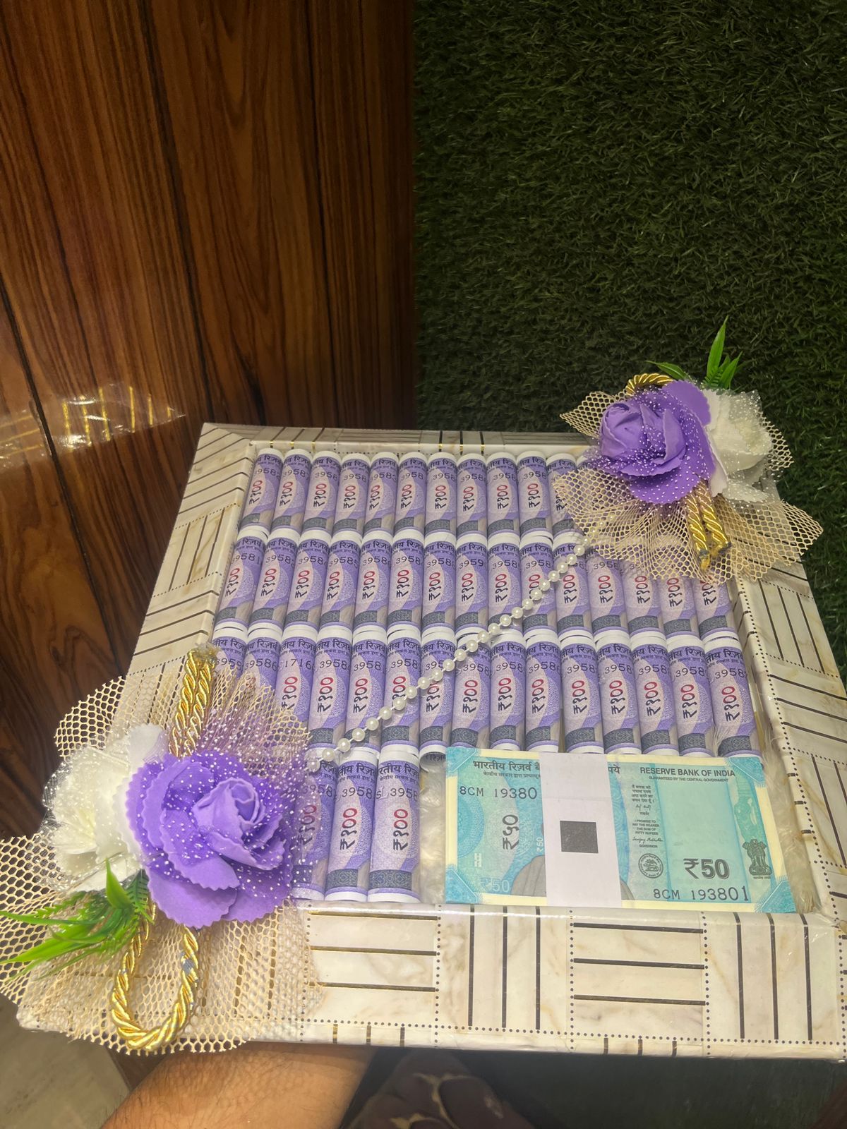 5100+5000 ki gaddi money platter