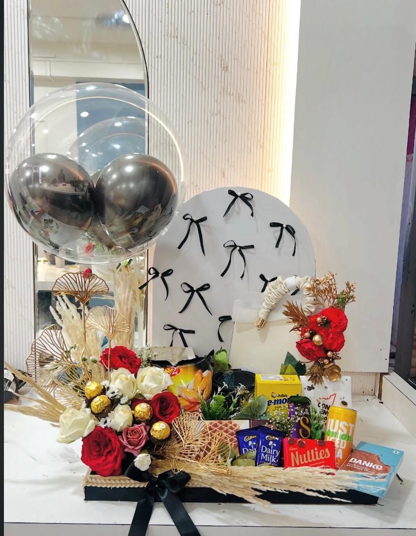 Trendy aesthetic hamper