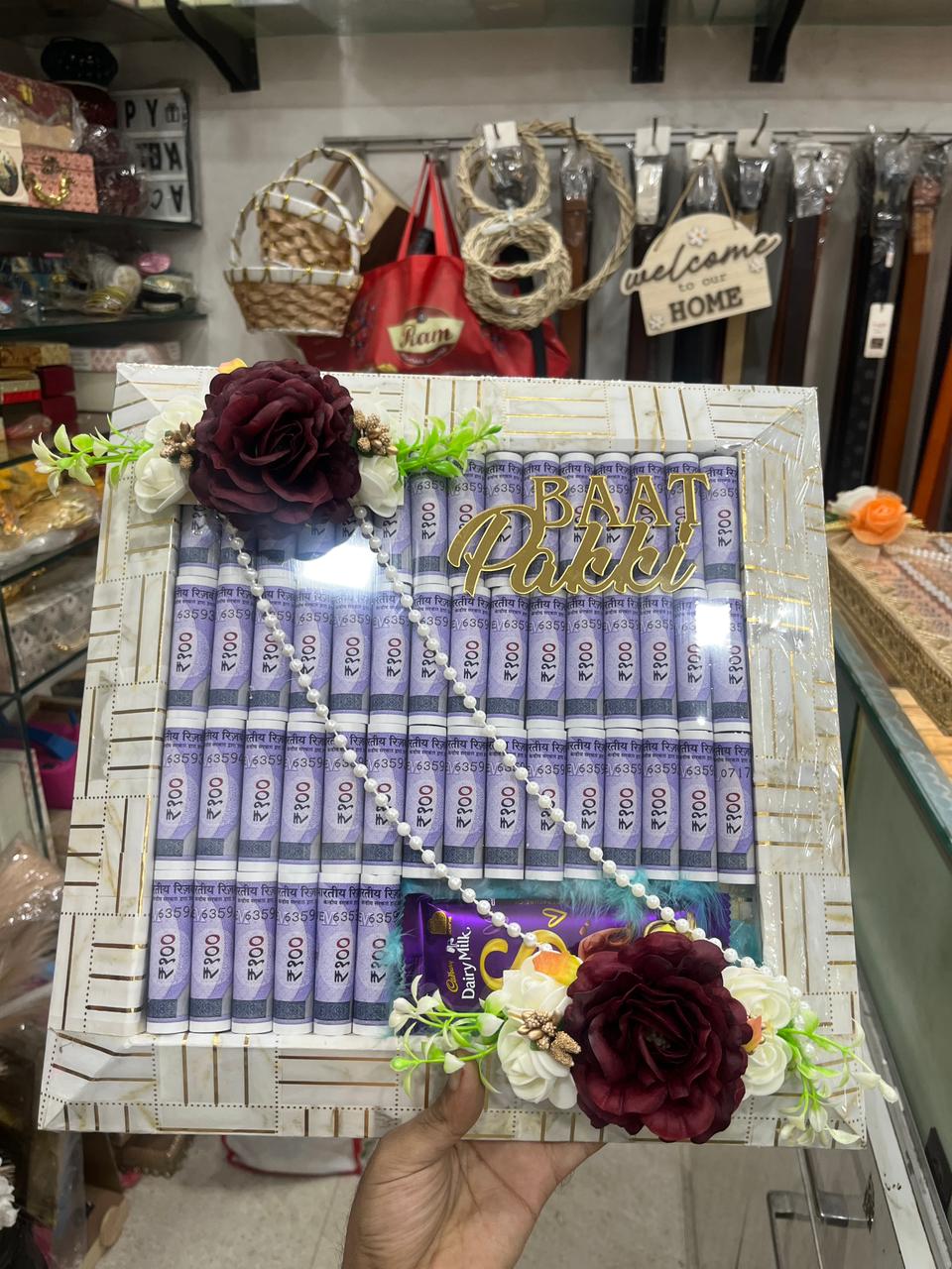 5100/- vala shagun hamper with silk and acrylic