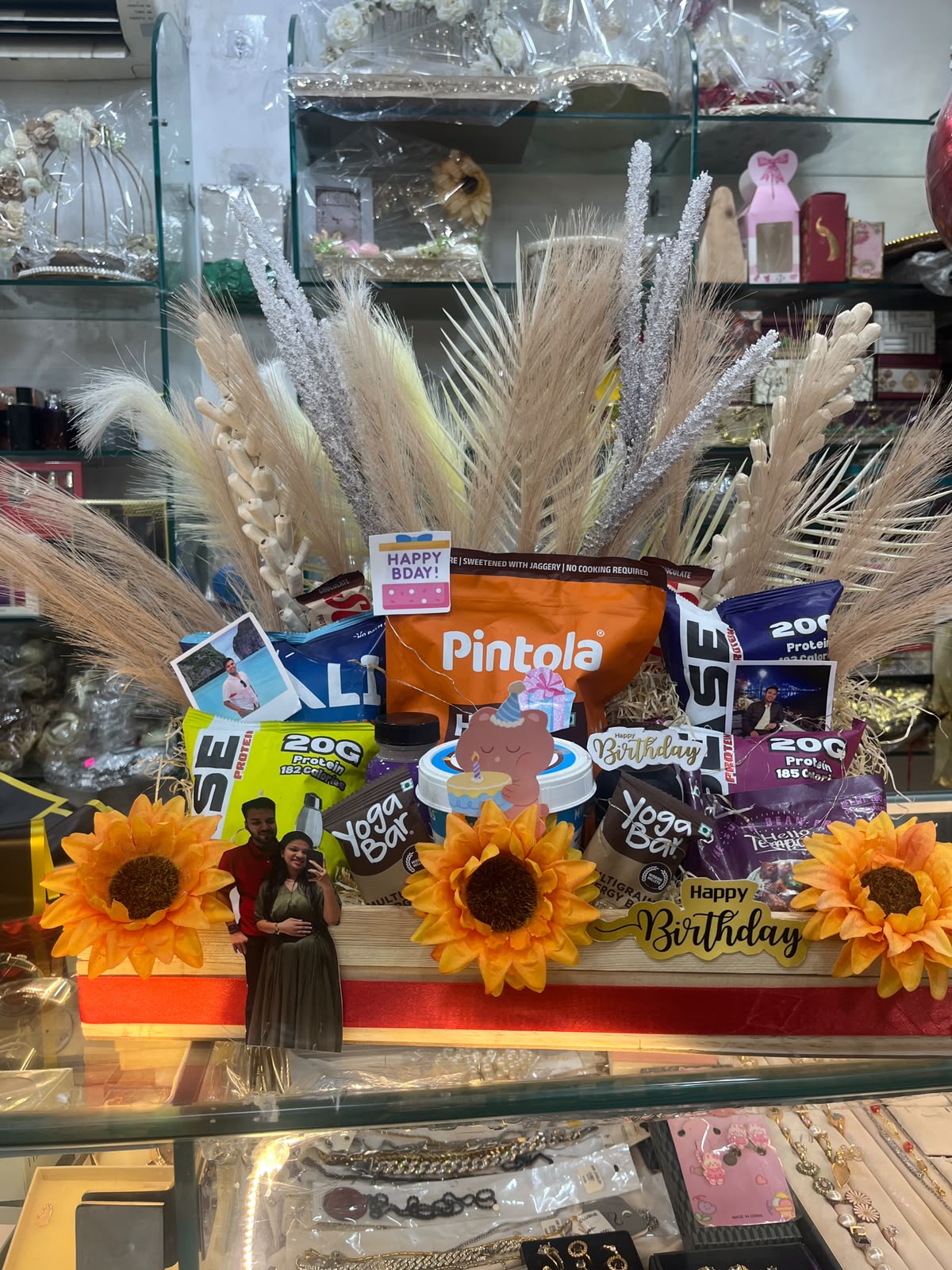 Customised Snacks Hamper( Includes tray and decor and edible Items extra as per your budget)