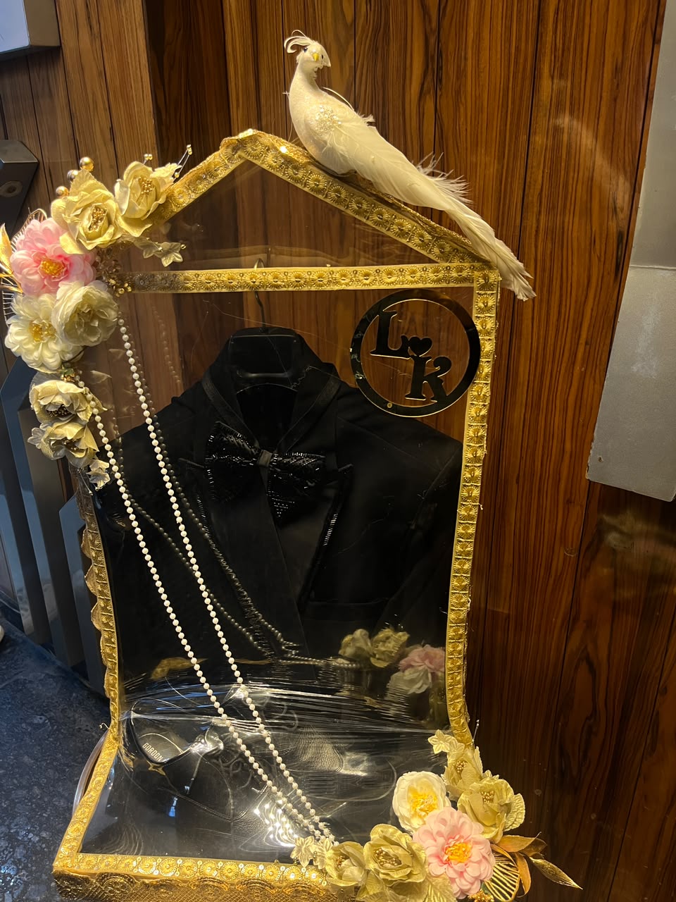 Luxury Handcrafted Pearl Garland Groom Wedding Display Frame