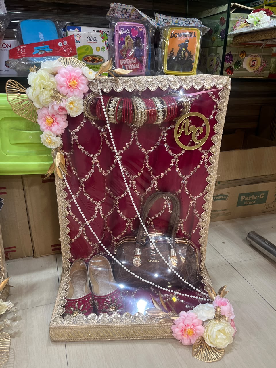 Luxury Wedding Gift Presentation Frame with Pearl Strands