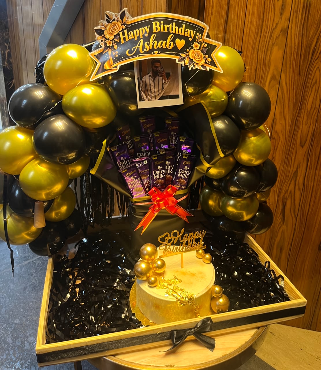 Black & Golden Hamper