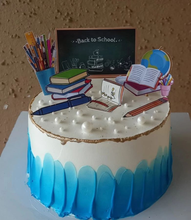 Customised Class Stationery Cake (750 gm)