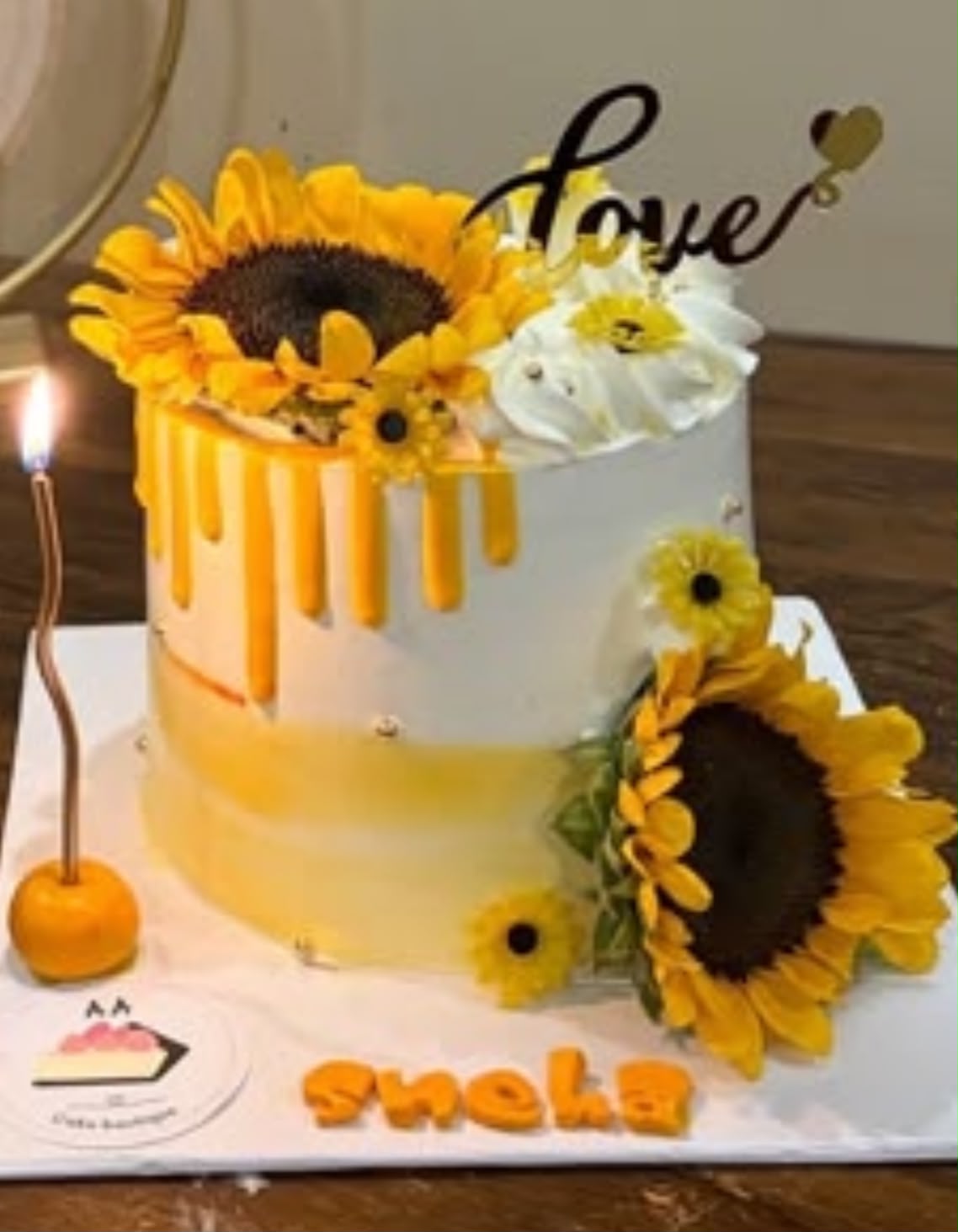 Sunflower Cake (Includes 2 fresh Sunflower)