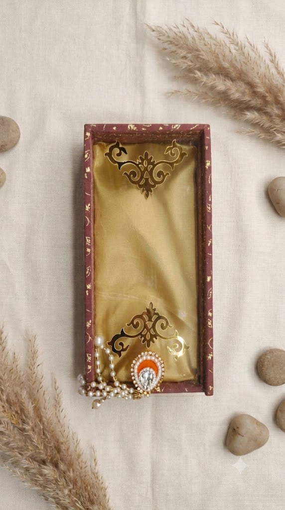 Printed Beautiful Transparent Gaddi Box